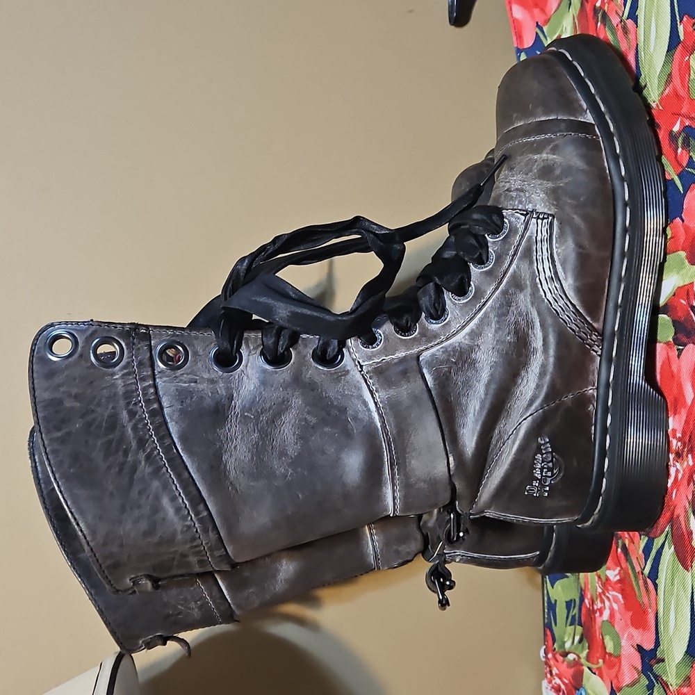 Dr. Martens 1914 Triumph Rare Floral Lace-Up Boots - Picture 5 of 14